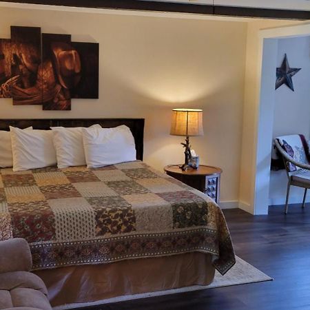 Trickling Waters Retreat Villa Marquette Luaran gambar